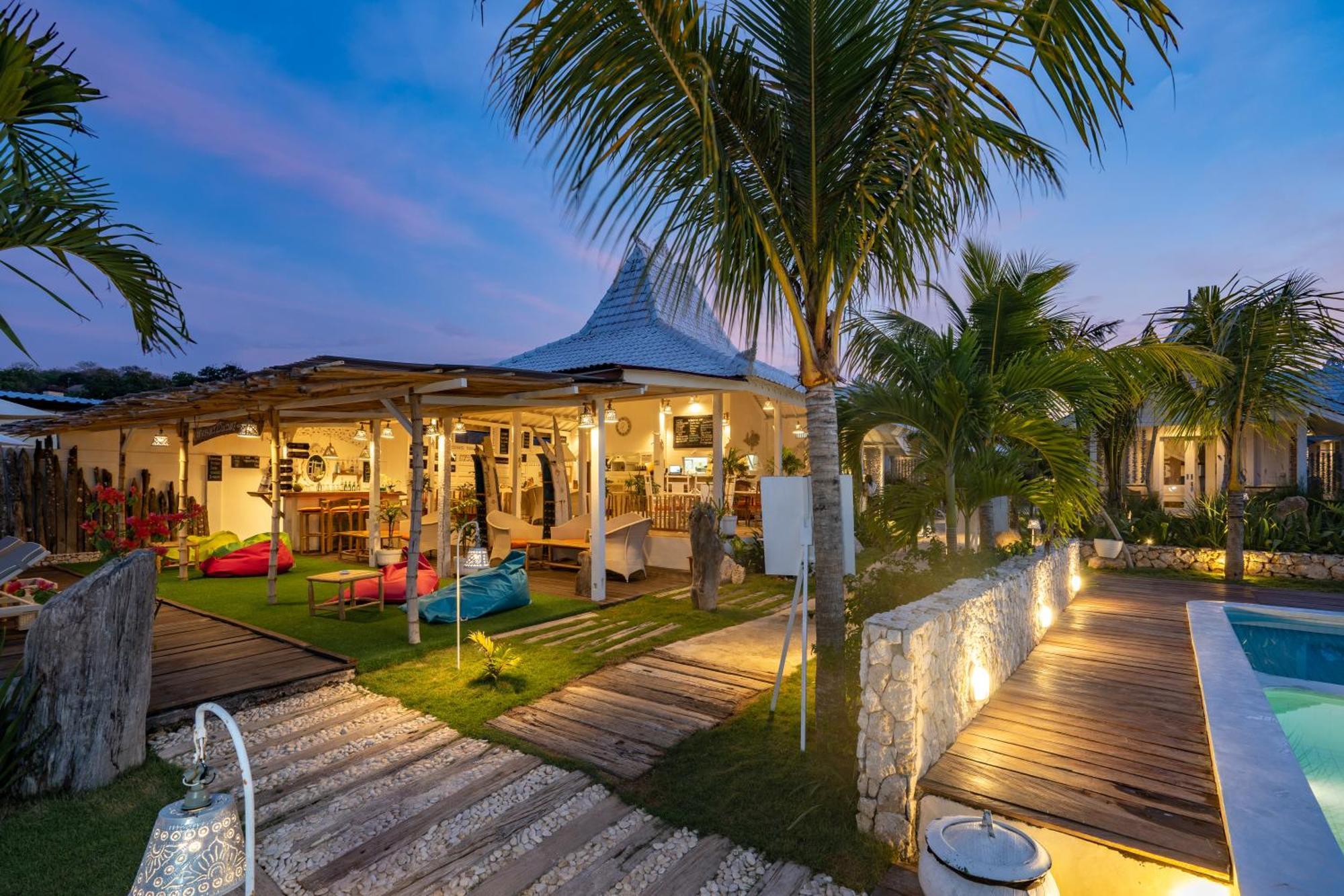 Paus Putih Hotel 누사 렘봉안 외부 사진